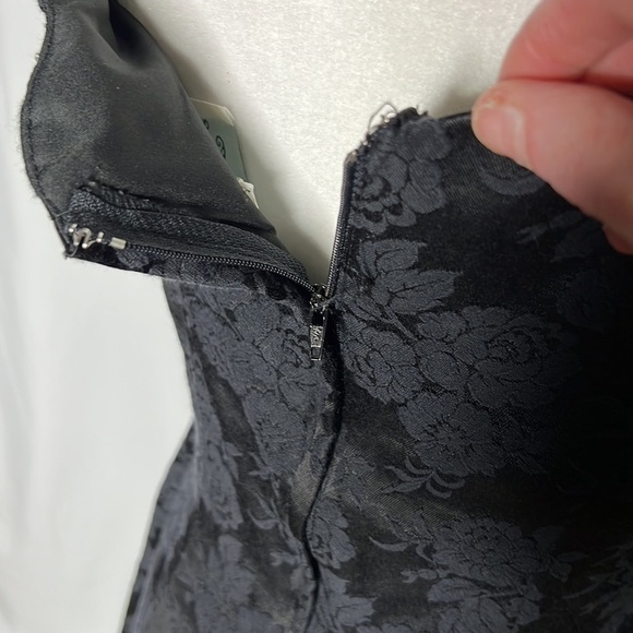 Algo-Ettes  vintage black damask scalloped mini dress with flared skirt - Picture 3 of 9